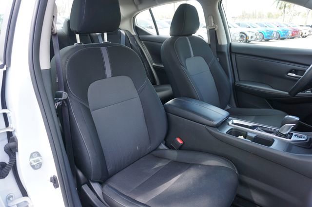 Used 2025 Nissan Sentra SV image 7