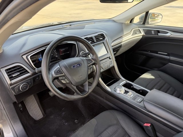 Certified 2017 Ford Fusion SE w/ Fusion SE Technology Package image 11
