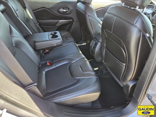 Used 2019 Jeep Cherokee Latitude Plus w/ Comfort/Convenience Group AWD/4WD image 15