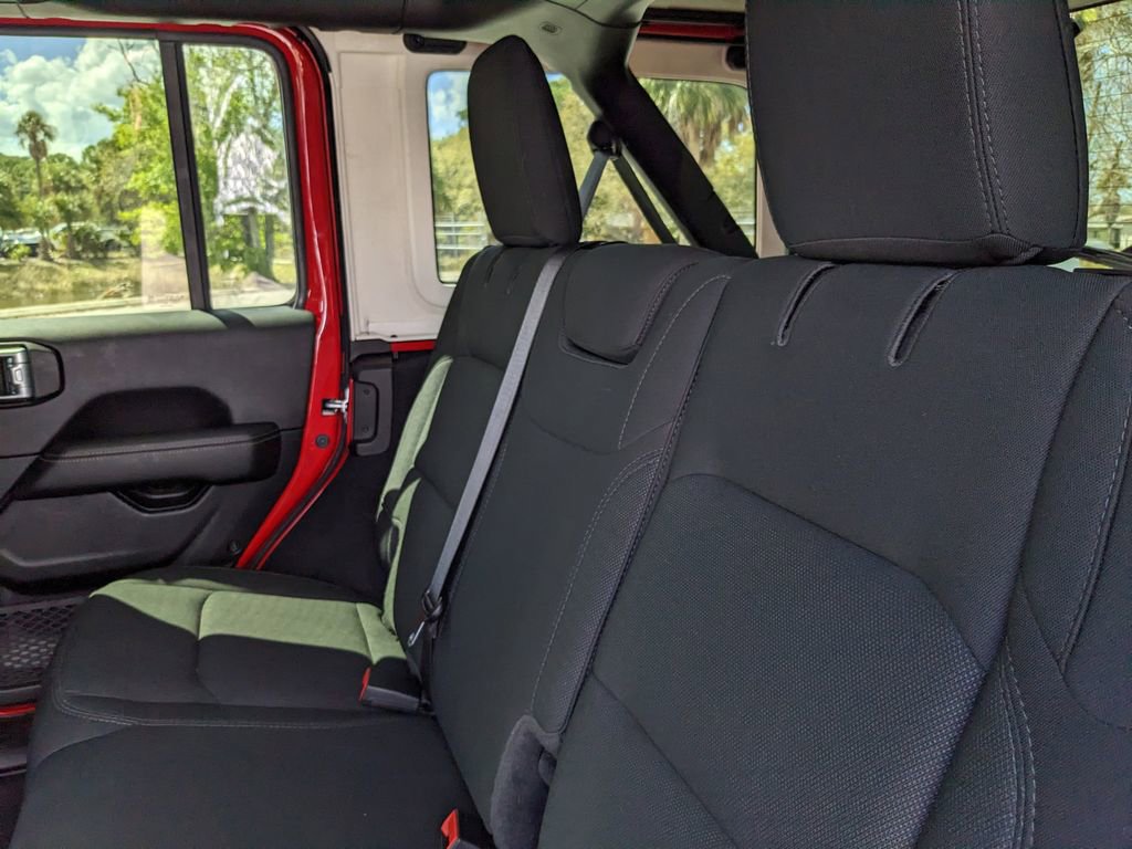 Used 2021 Jeep Wrangler Unlimited Sahara image 19