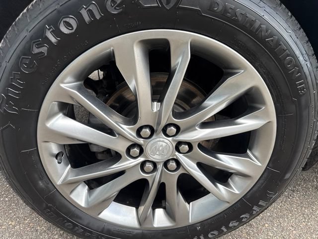 Used 2022 Buick Enclave Avenir w/ Avenir Technology Package AWD/4WD image 13