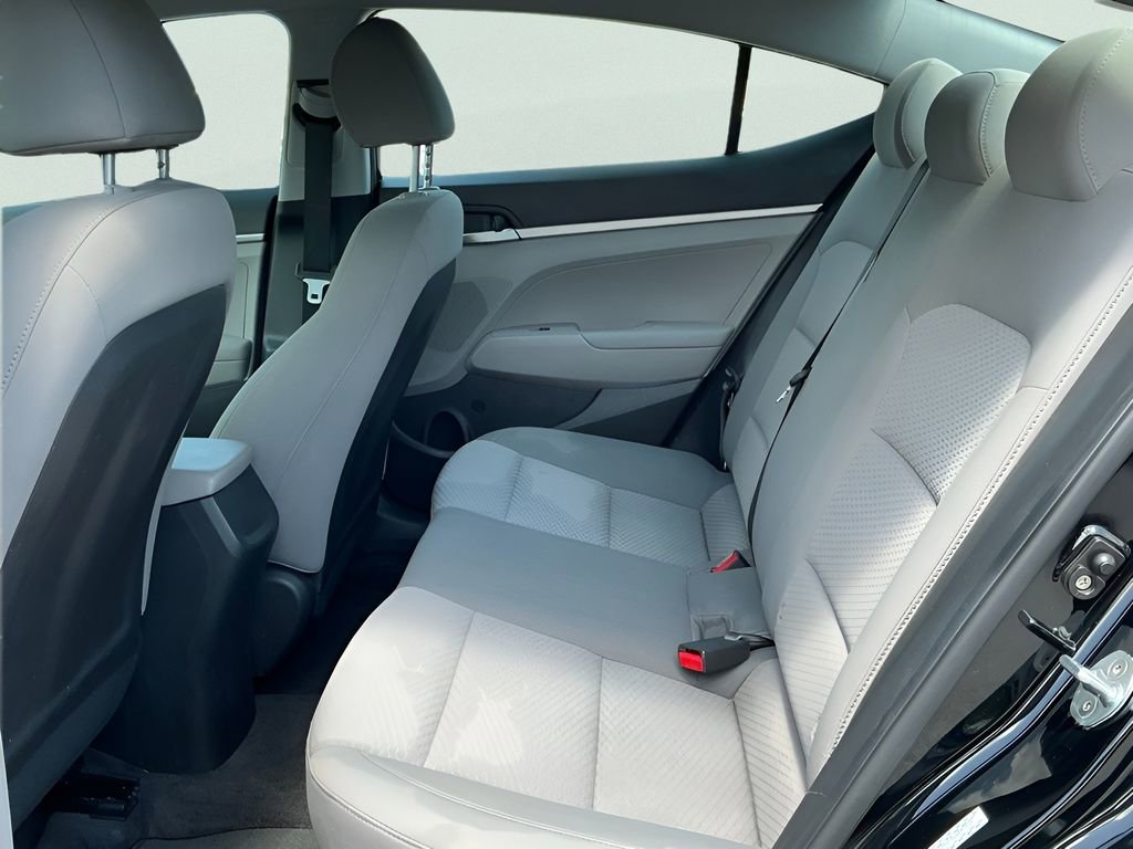 Used 2020 Hyundai Elantra SE image 23