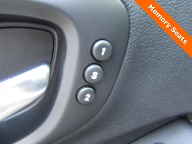 Used 2022 Jeep Cherokee Trailhawk w/ Premium Leather Package AWD/4WD image 6