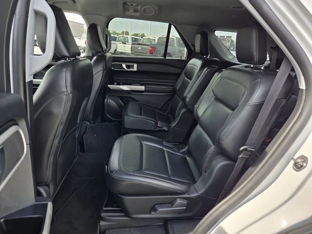 Certified 2022 Ford Explorer XLT w/ Equipment Group 202A AWD/4WD image 10