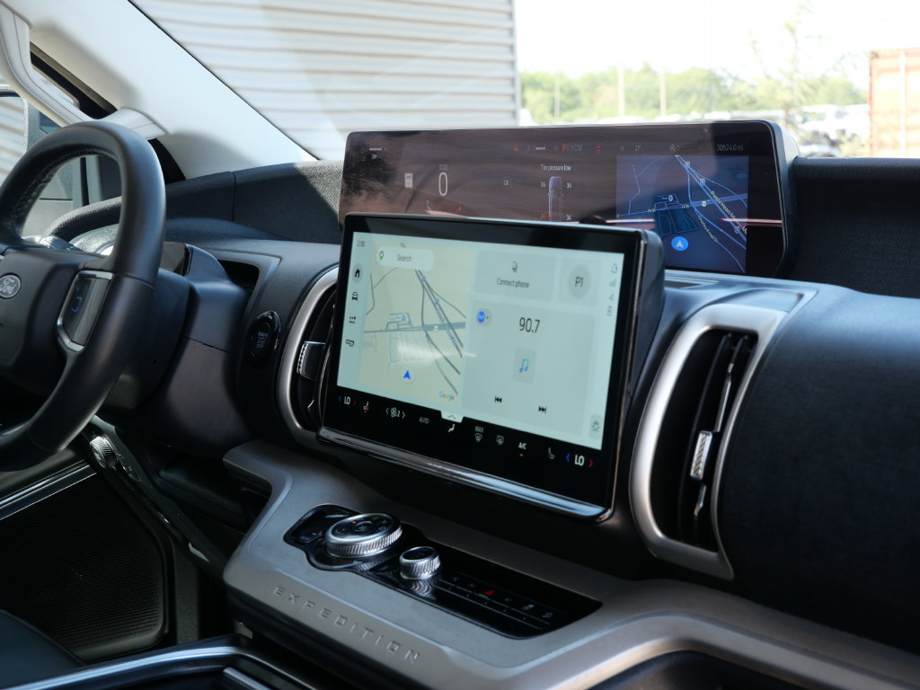 Certified 2025 Ford Expedition Active AWD/4WD image 17