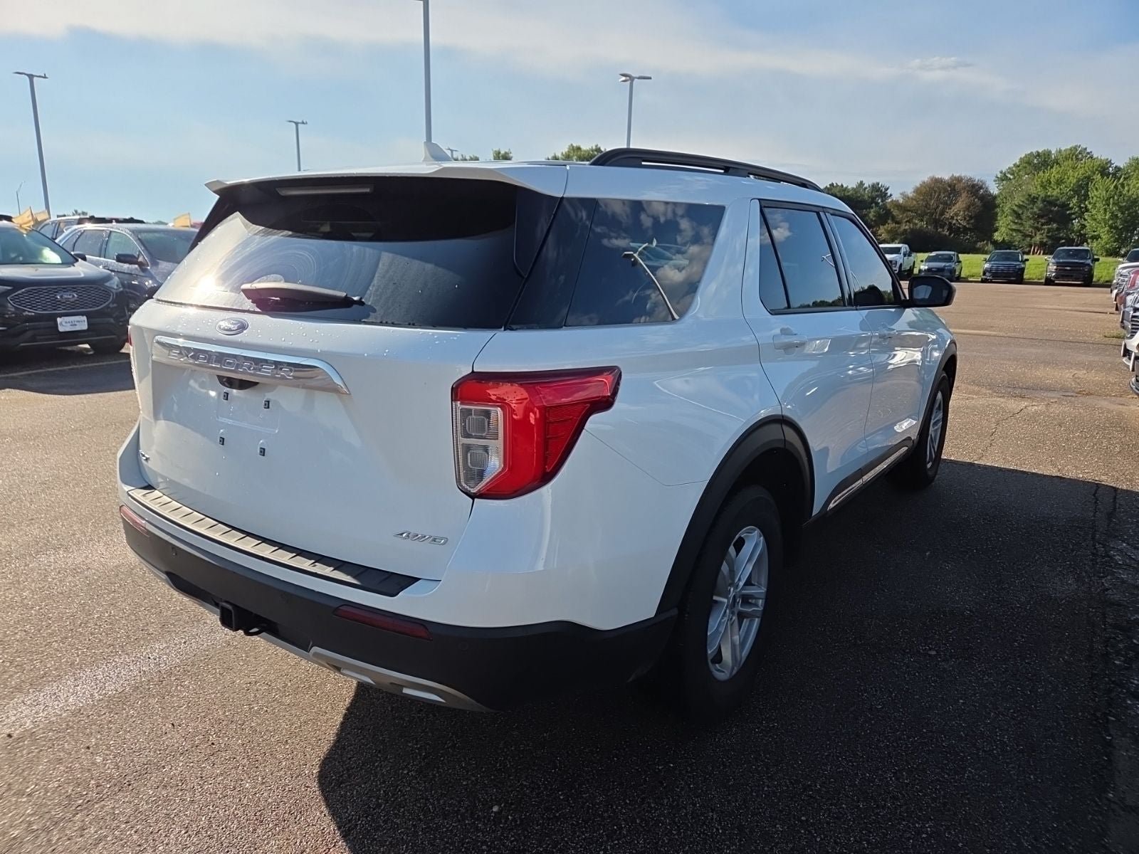 Certified 2024 Ford Explorer XLT w/ Equipment Group 202A AWD/4WD image 9