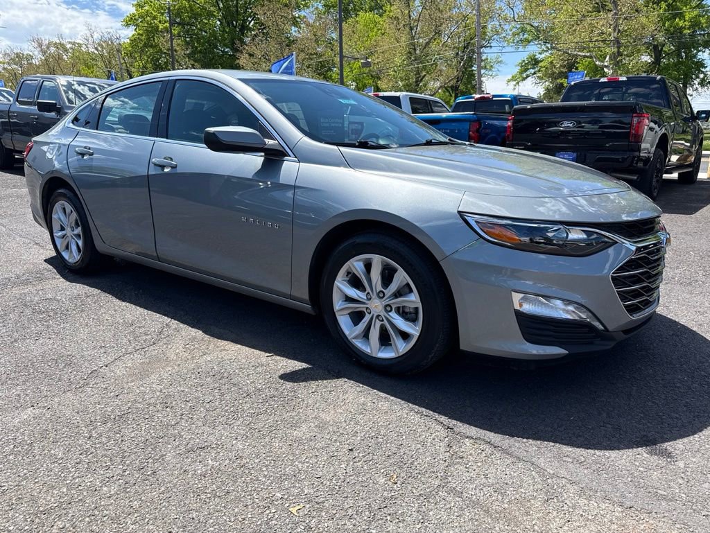 Used 2024 Chevrolet Malibu LT FWD image 3