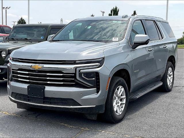 Used 2025 Chevrolet Tahoe LT AWD/4WD image 2