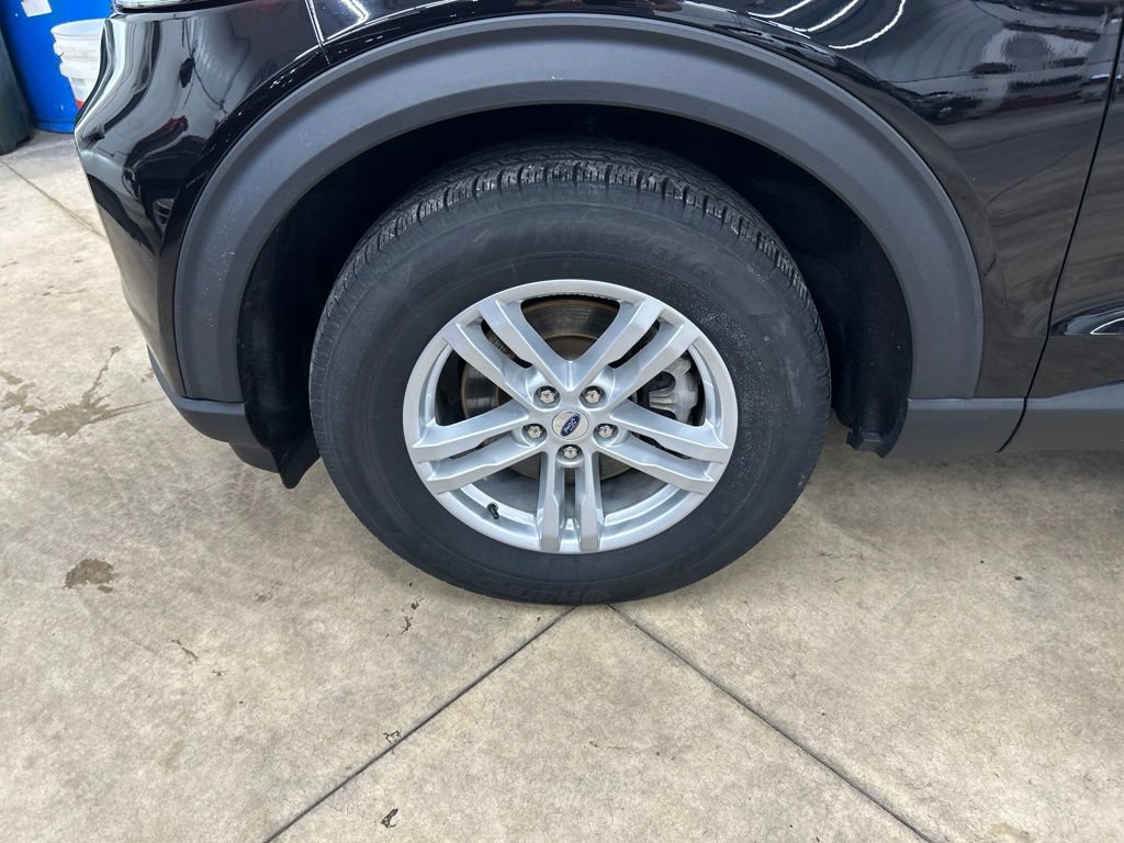 Certified 2023 Ford Explorer XLT w/ Equipment Group 202A AWD/4WD image 31
