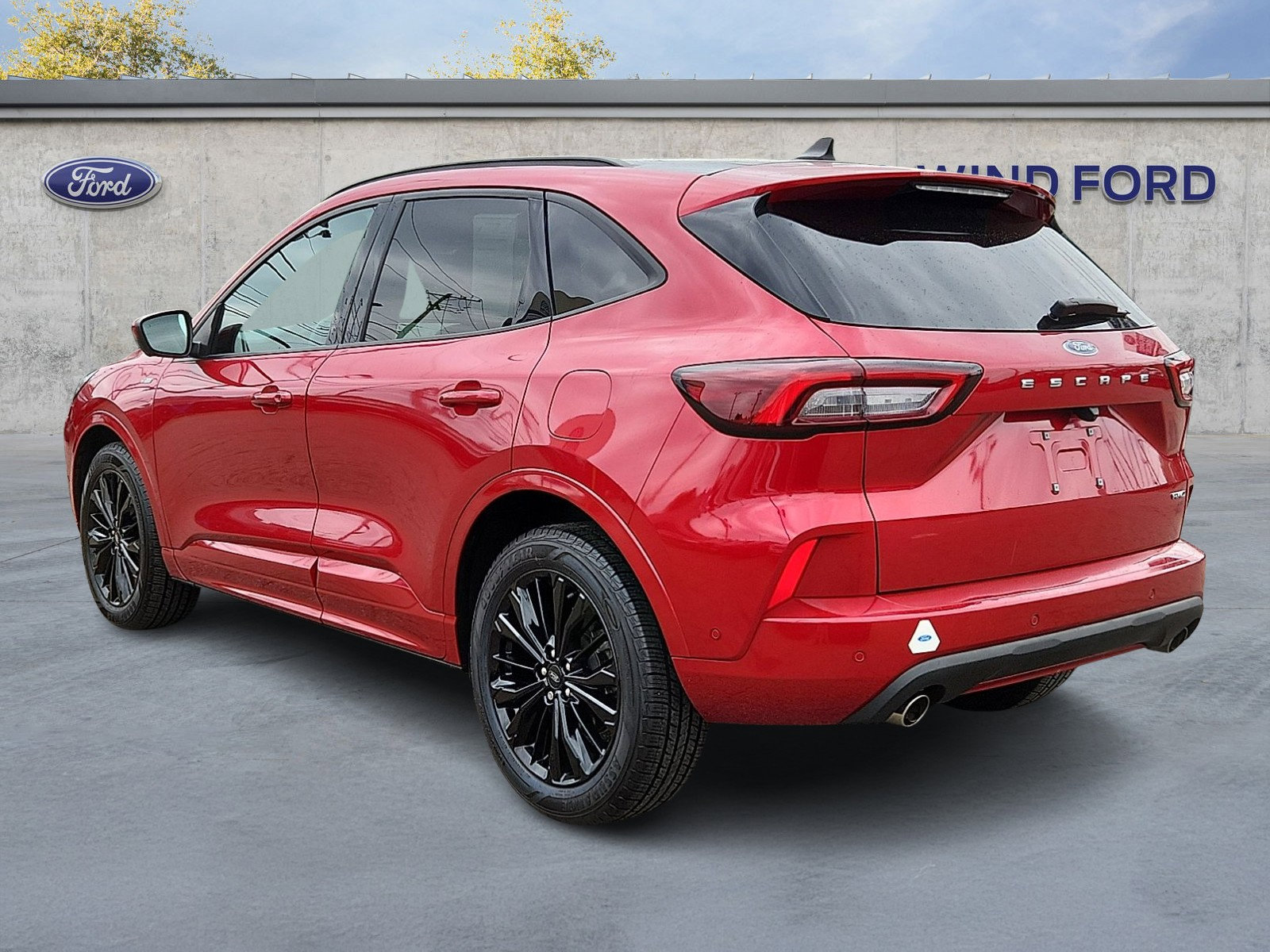 Certified 2023 Ford Escape ST-Line Elite w/ Premium Technology Package AWD/4WD image 4