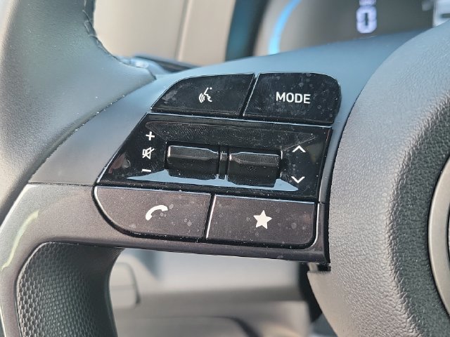 Used 2025 Hyundai Elantra Sport FWD image 17