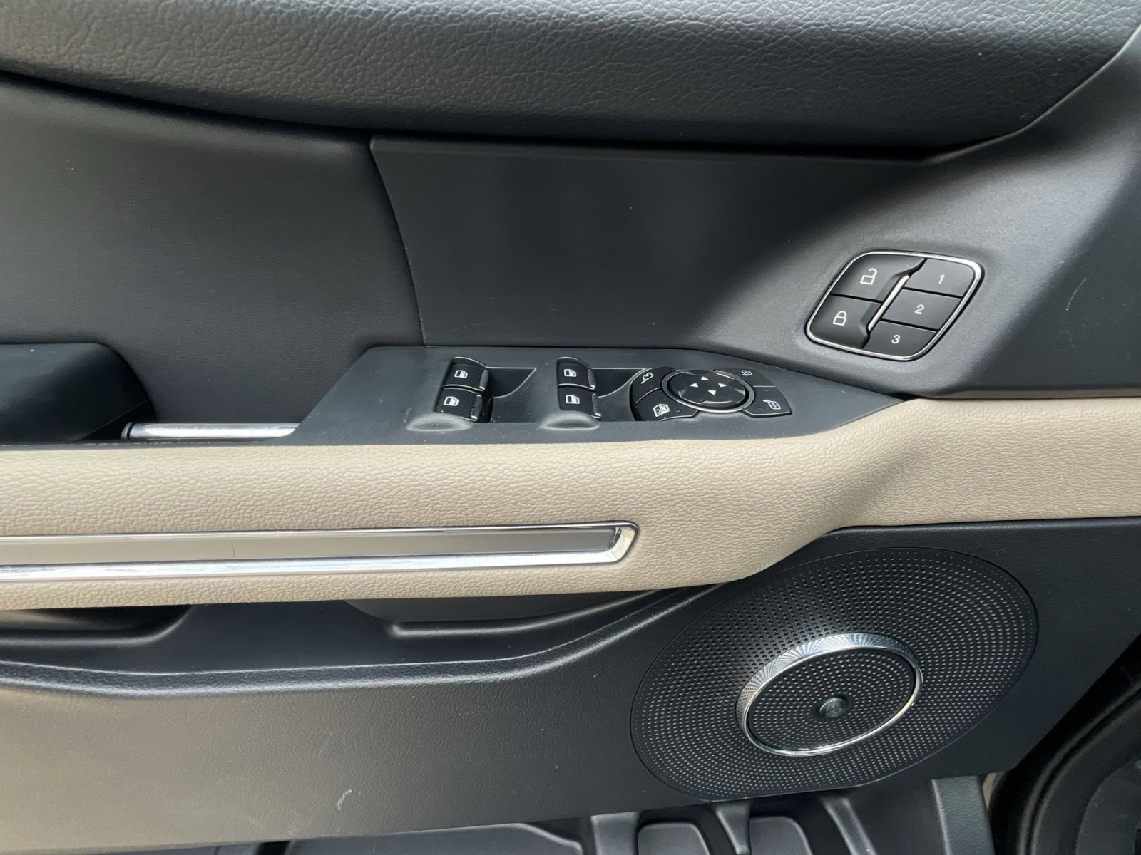 Certified 2024 Ford Expedition Limited image 15