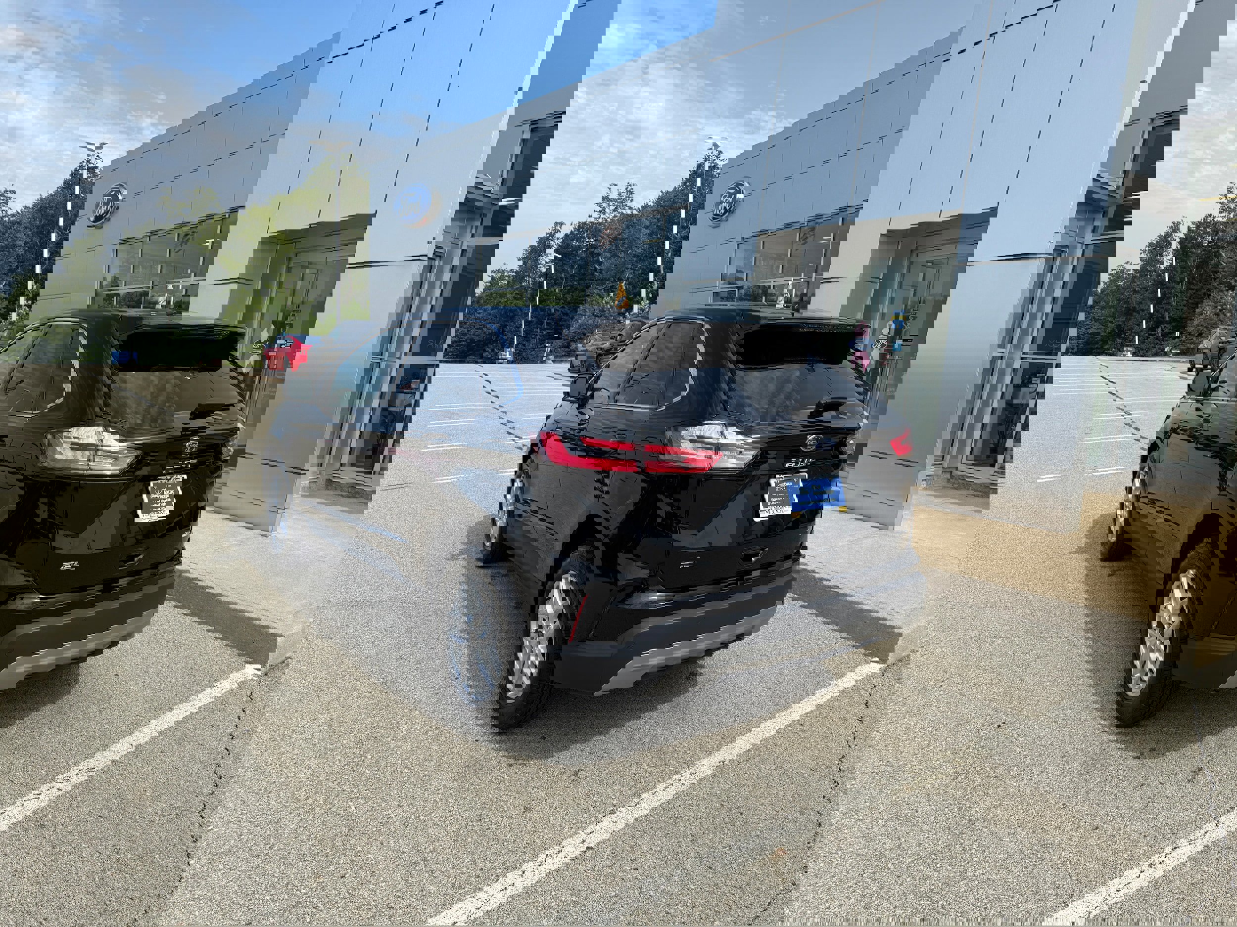 Certified 2024 Ford Edge SEL w/ Convenience Package image 5