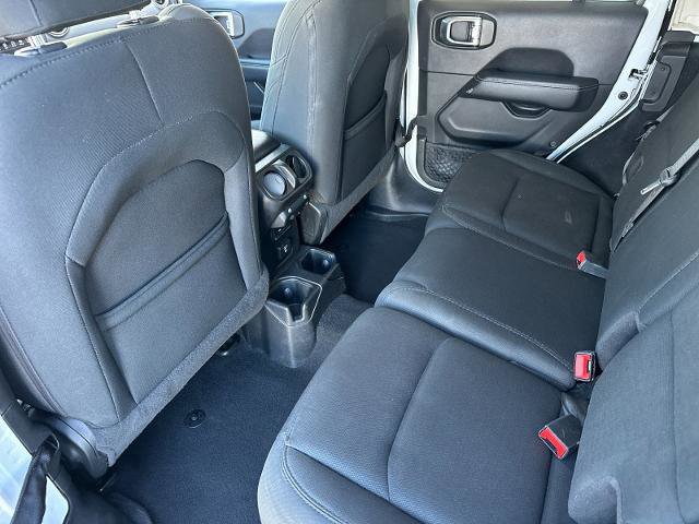 Used 2020 Jeep Wrangler Unlimited Sahara image 11