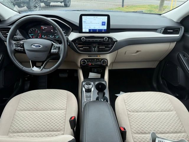 Certified 2022 Ford Escape SE w/ Cold Weather Package AWD/4WD image 17