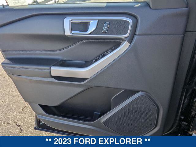 Certified 2023 Ford Explorer XLT w/ Equipment Group 202A image 10