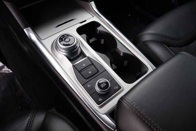 Certified 2023 Ford Explorer Platinum w/ Premium Technology Package image 22