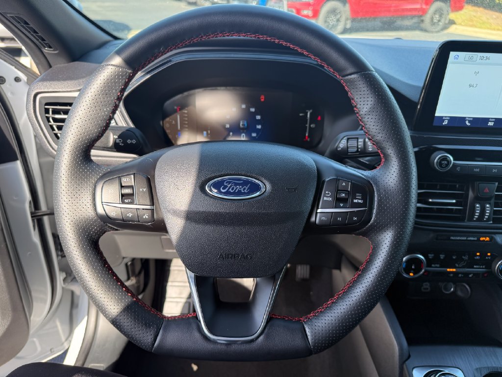 Certified 2025 Ford Escape ST-Line w/ Cold Weather Package AWD/4WD image 22