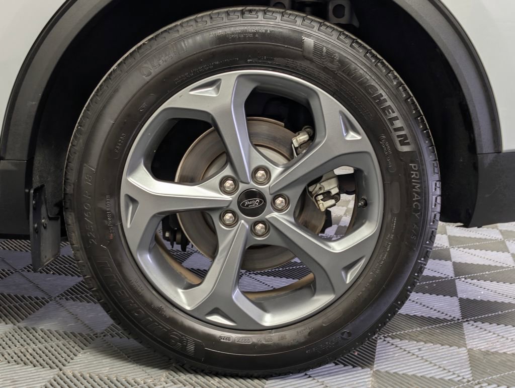 Certified 2025 Ford Escape ST-Line FWD image 25