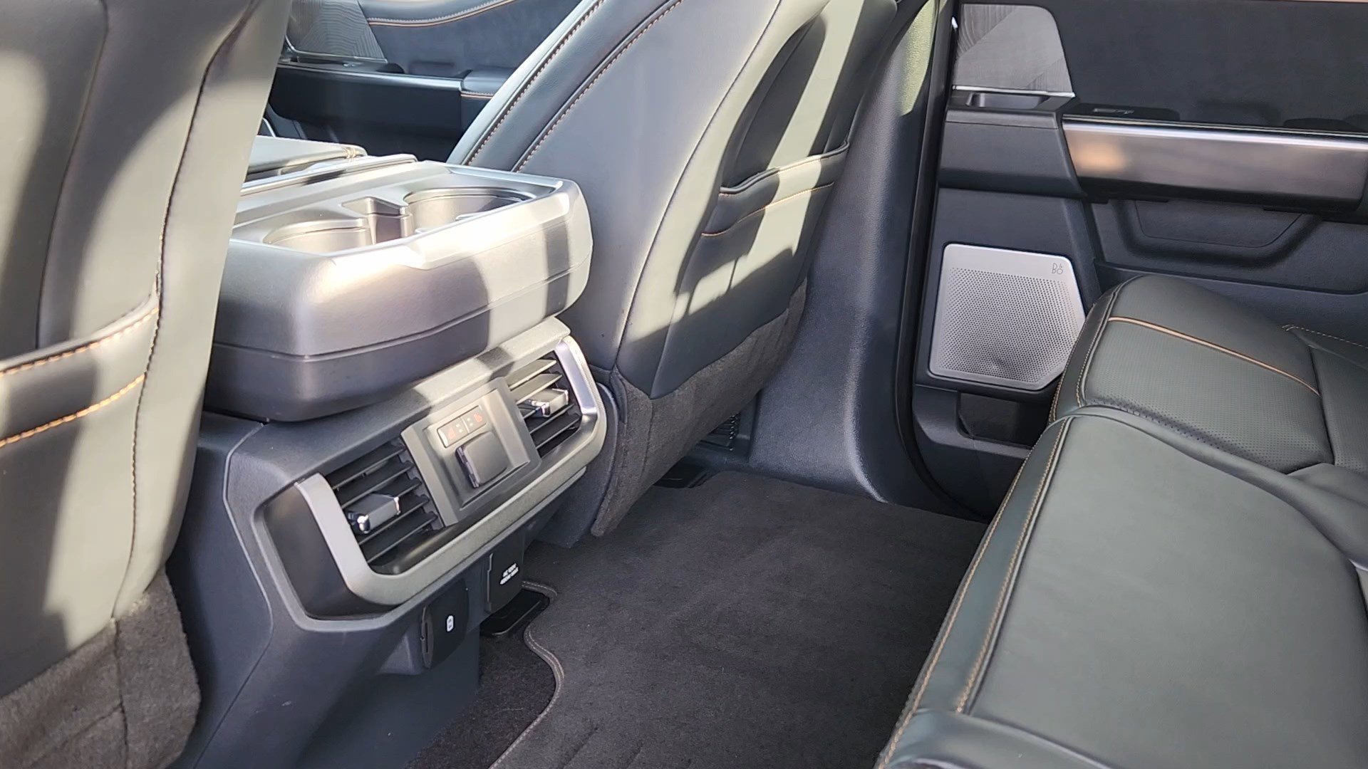 Certified 2022 Ford F150 Platinum w/ Equipment Group 701A High image 17