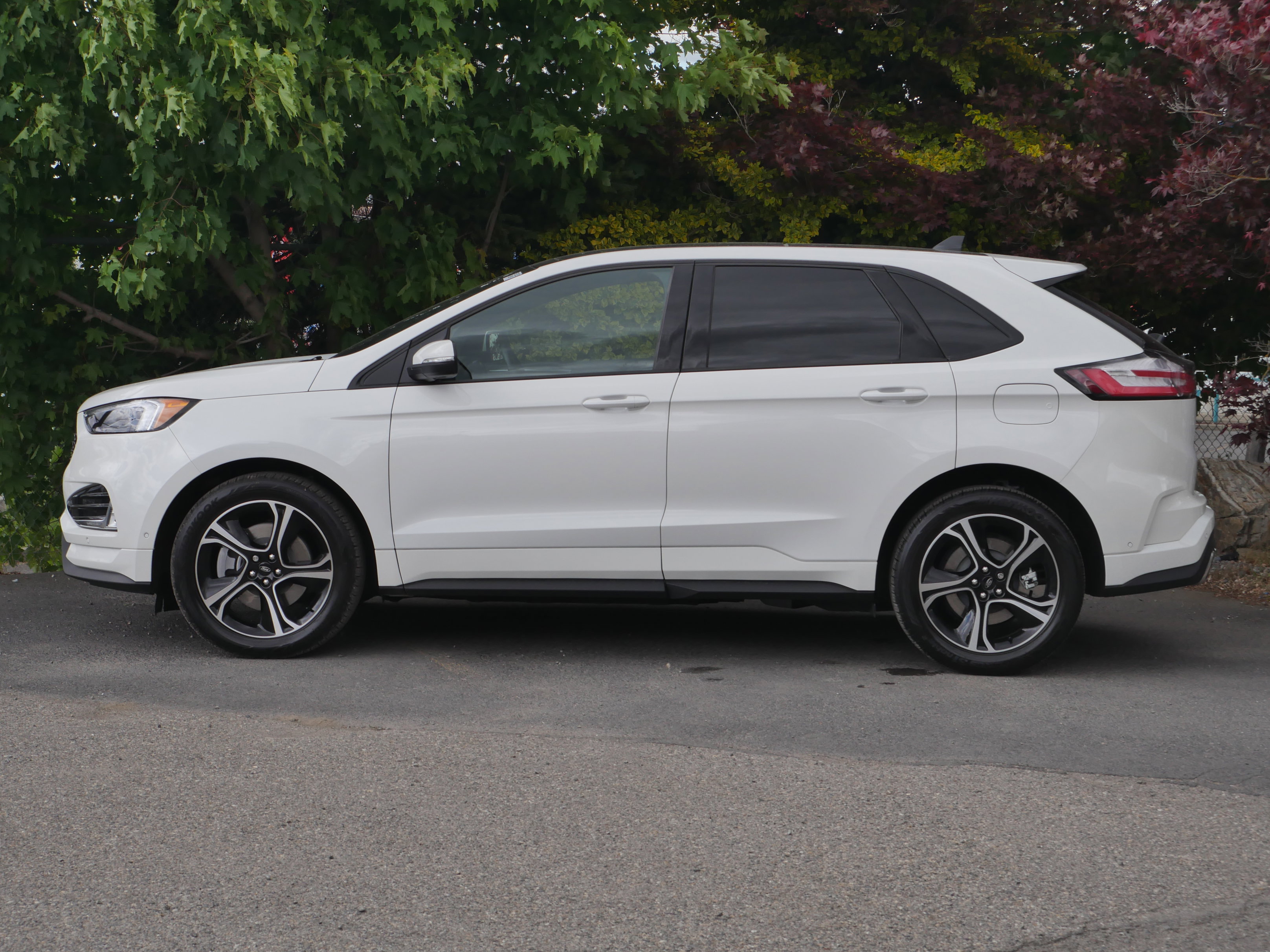 Certified 2022 Ford Edge ST w/ Equipment Group 401A AWD/4WD image 21
