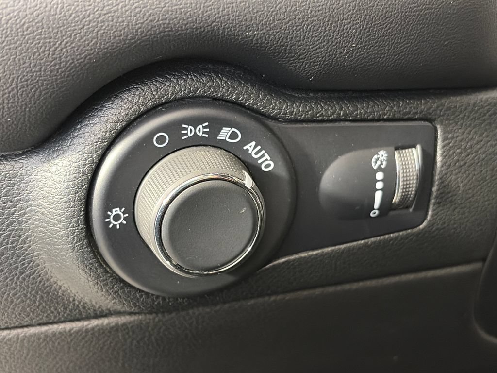 Used 2023 Dodge Durango GT AWD/4WD image 24