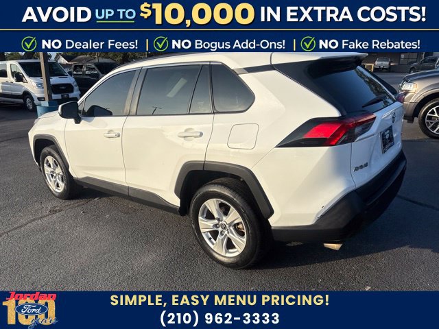 Used 2021 Toyota RAV4 XLE FWD image 4