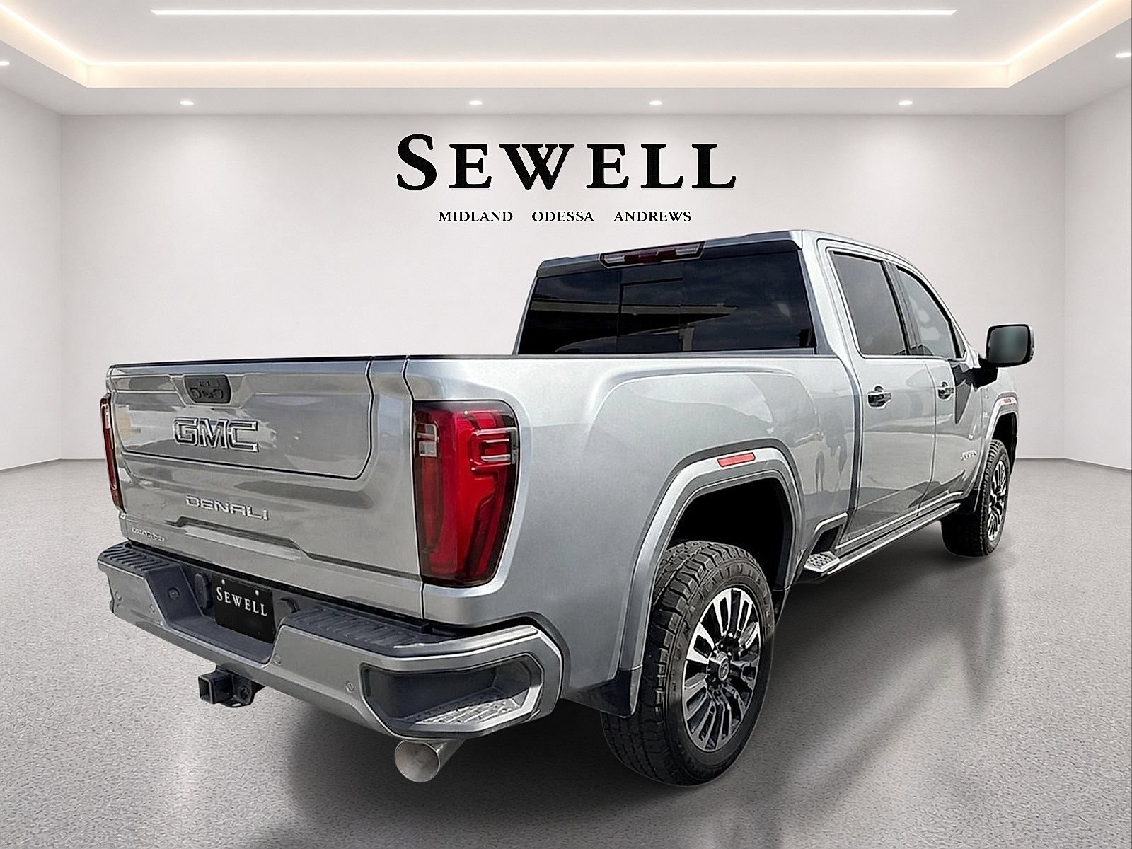 Used 2024 GMC Sierra 2500 Denali Ultimate AWD/4WD image 4