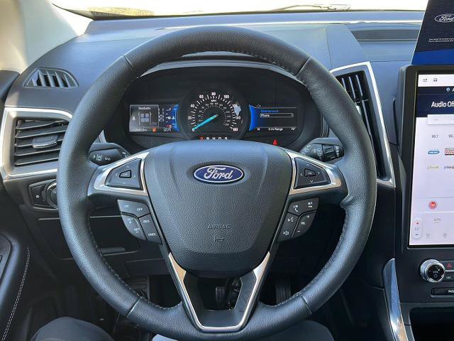 Certified 2024 Ford Edge Titanium AWD/4WD image 18