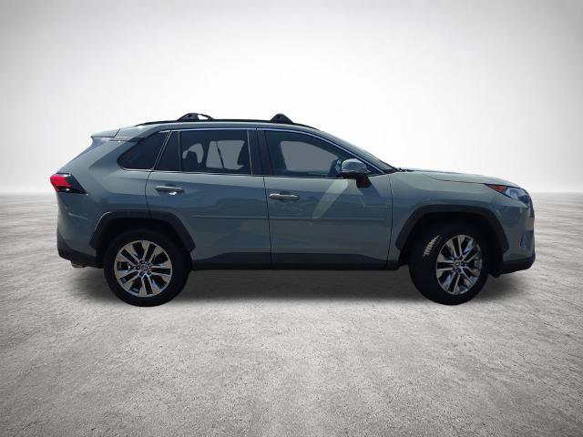 Used 2021 Toyota RAV4 XLE Premium AWD/4WD image 9