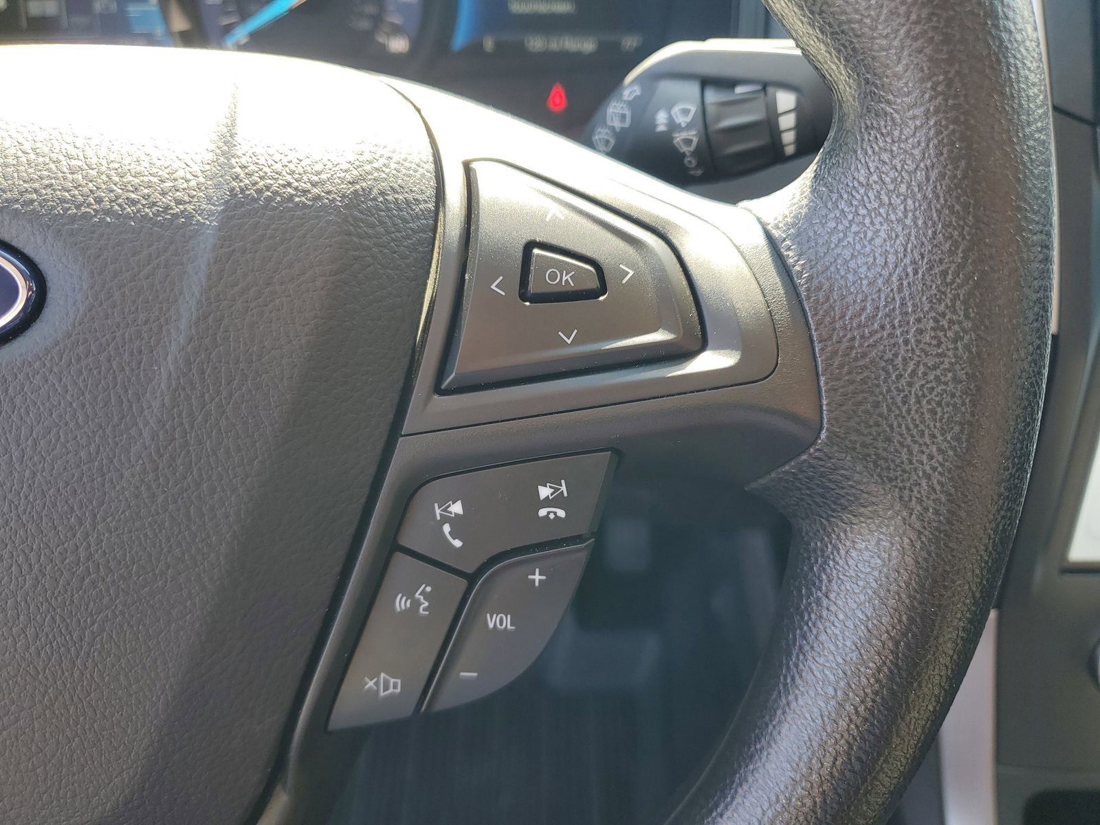 Certified 2022 Ford Edge SE w/ Black Appearance Package AWD/4WD image 19