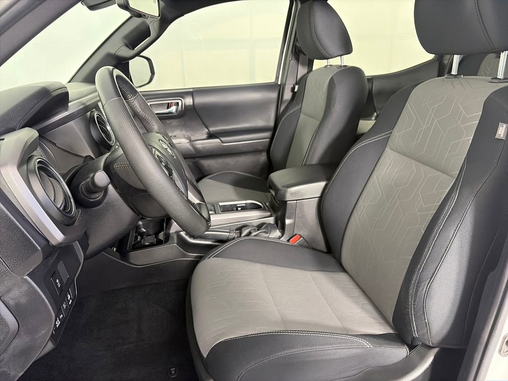 Used 2023 Toyota Tacoma TRD Off-Road AWD/4WD image 10