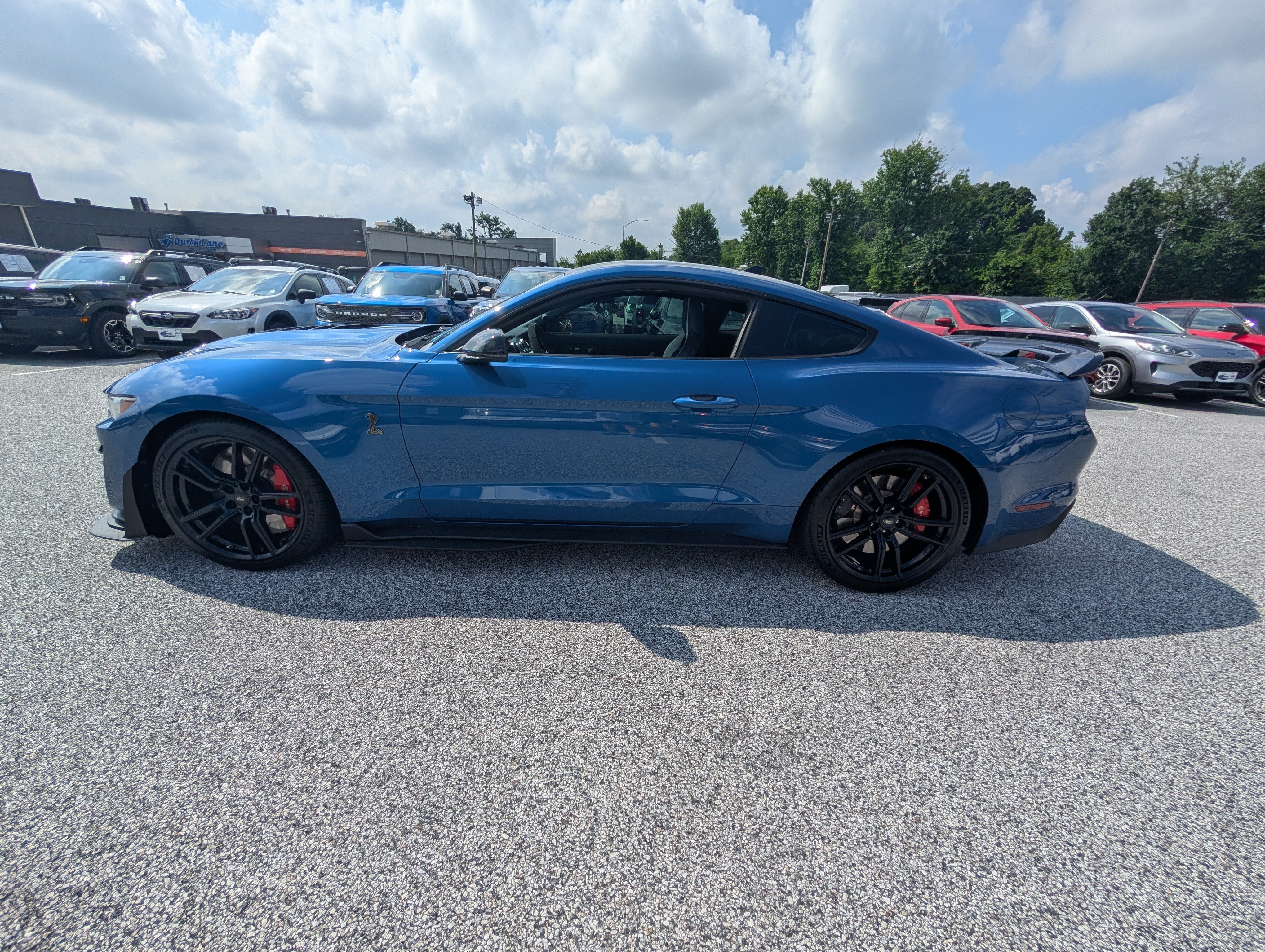 Certified 2021 Ford Mustang Shelby GT500 w/ Technology Package RWD image 3