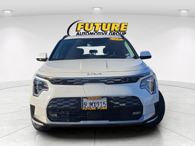 Used 2023 Kia Niro Wave FWD image 2