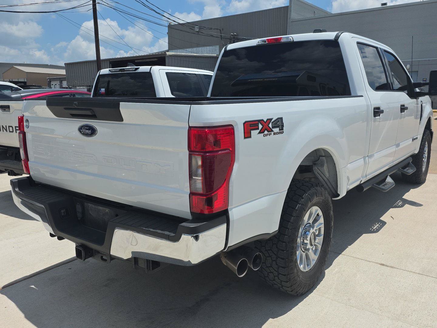 Certified 2022 Ford F250 XLT w/ FX4 Off-Road Package AWD/4WD image 9