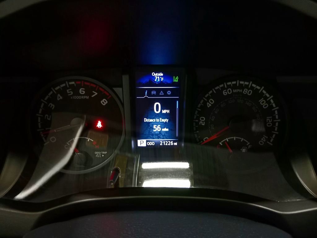 Used 2020 Toyota Tacoma SR image 18