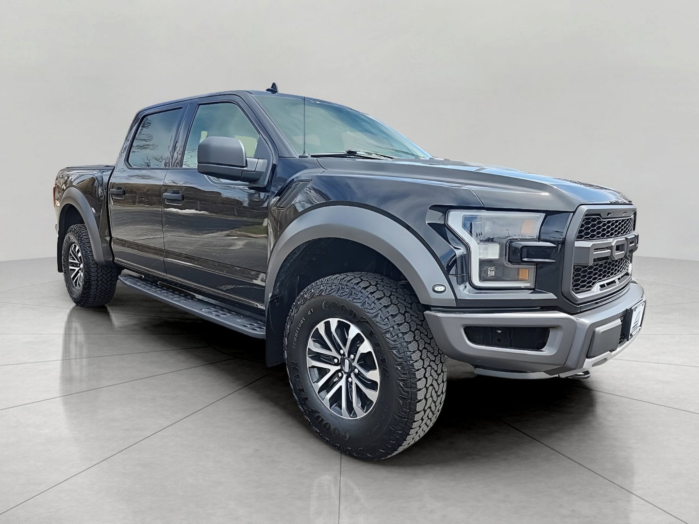 Certified 2019 Ford F150 Raptor image 1