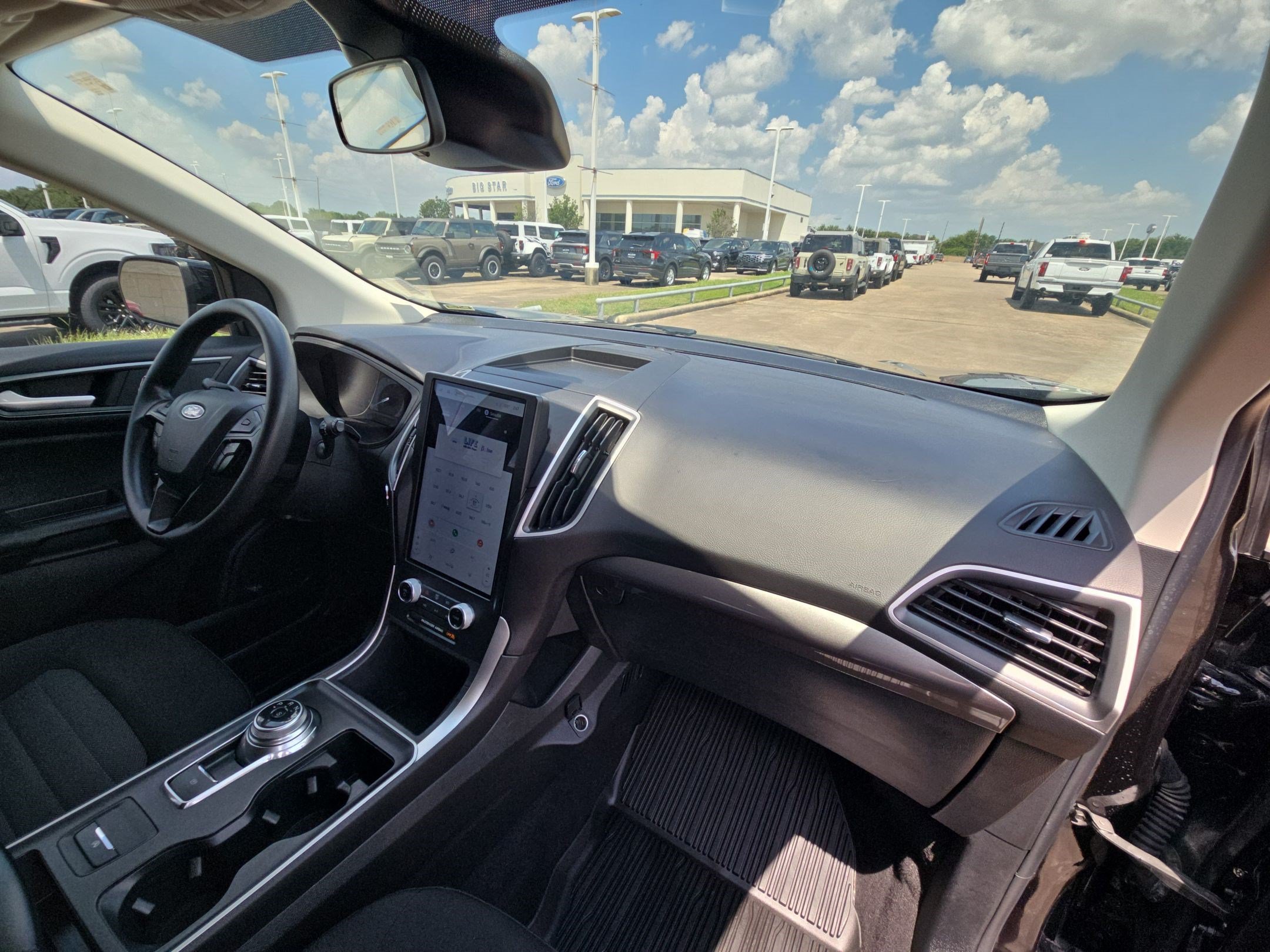 Certified 2024 Ford Edge SE w/ Black Appearance Package AWD/4WD image 31