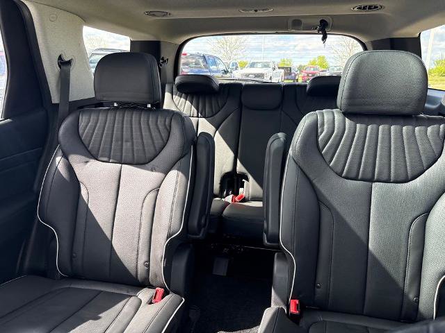 Used 2023 Hyundai Palisade Limited AWD/4WD image 14