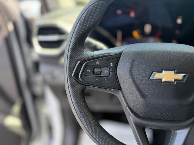 Used 2025 Chevrolet TrailBlazer LT AWD/4WD image 9