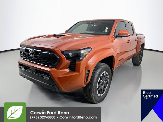 Used 2025 Toyota Tacoma TRD Sport w/ TRD Sport Upgrade Package AWD/4WD image 4