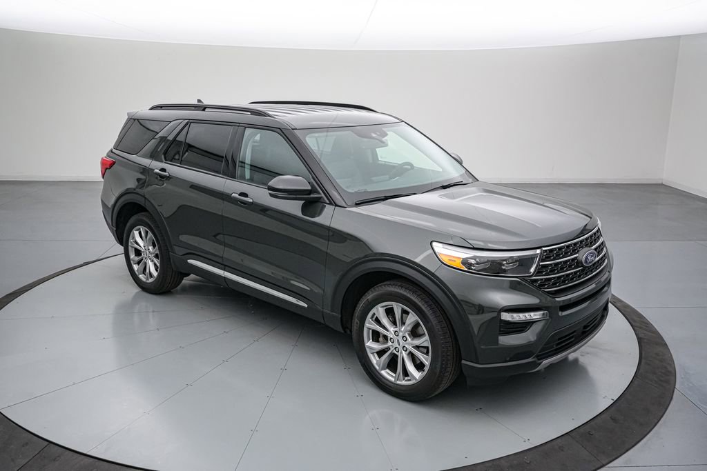 Certified 2024 Ford Explorer XLT w/ Equipment Group 202A AWD/4WD video 3