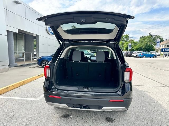 Certified 2025 Ford Explorer Active w/ Active Comfort Package AWD/4WD image 16