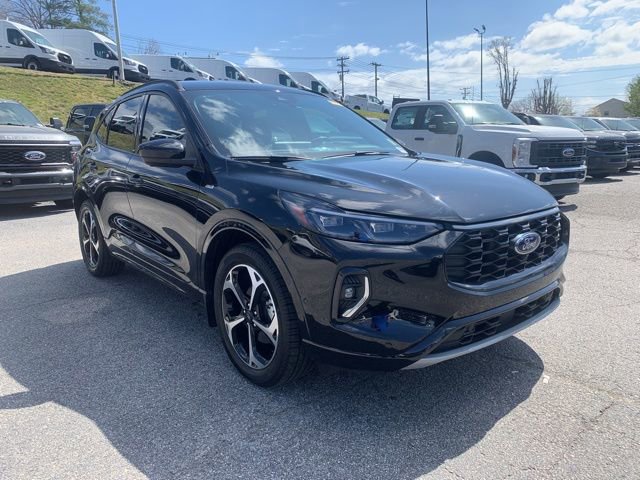 Certified 2023 Ford Escape ST-Line Elite w/ Premium Technology Package image 2