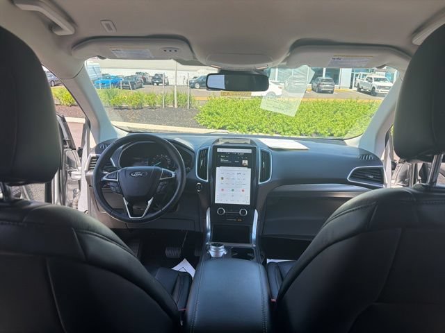 Certified 2022 Ford Edge Titanium AWD/4WD image 17