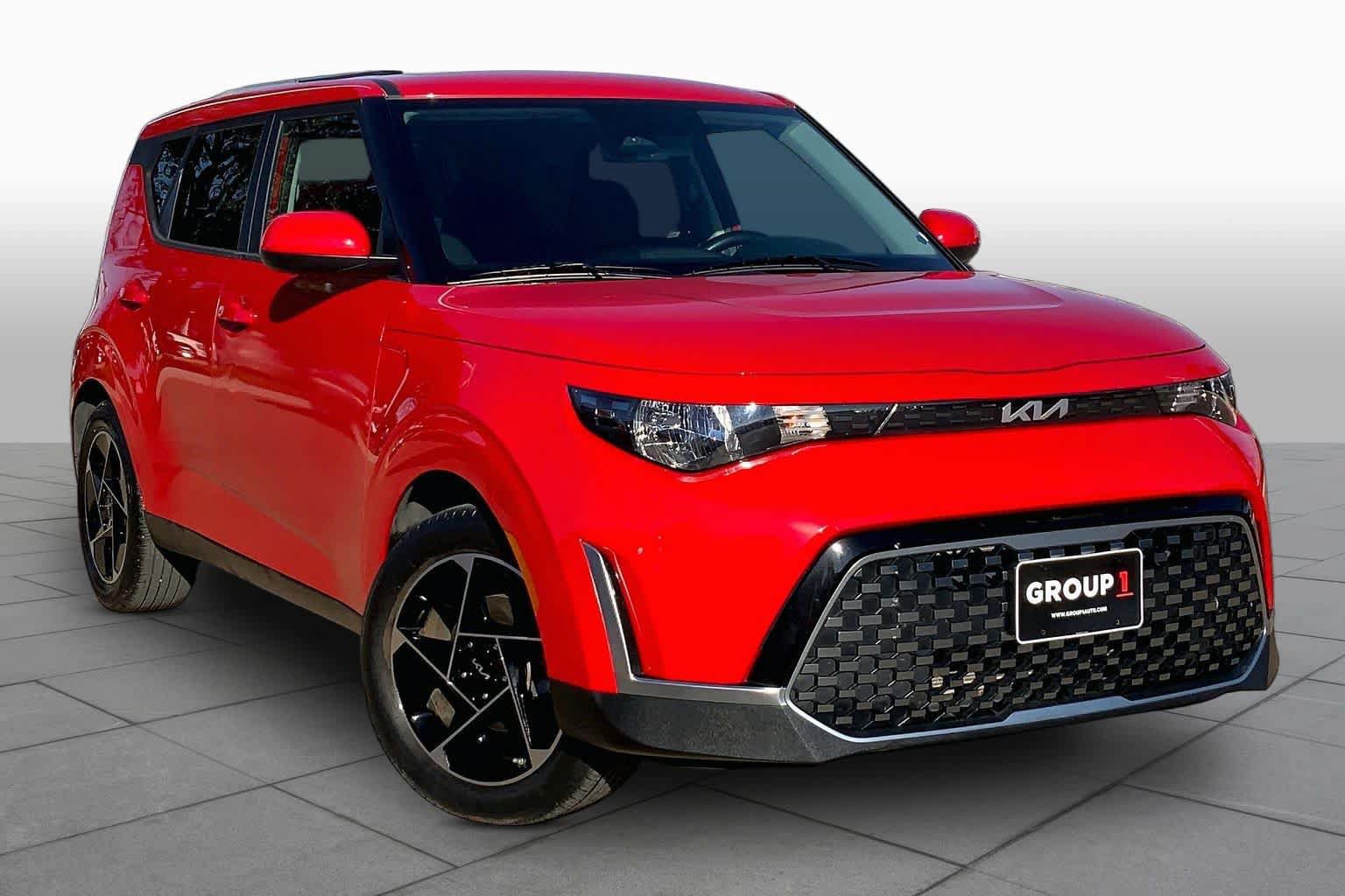 Used 2024 Kia Soul EX FWD image 3