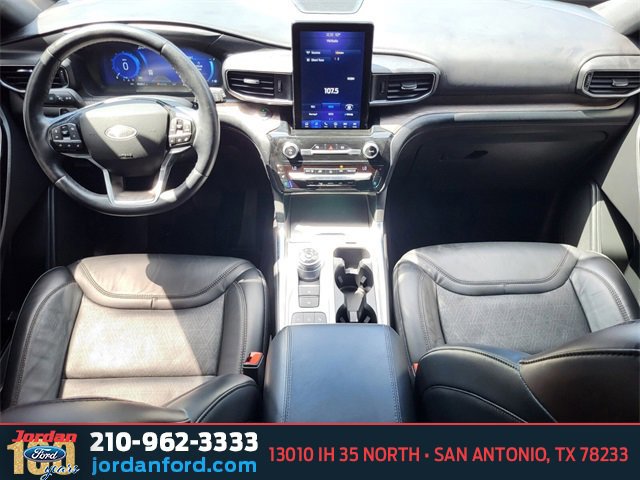 Certified 2021 Ford Explorer Platinum w/ Premium Technology Package image 12