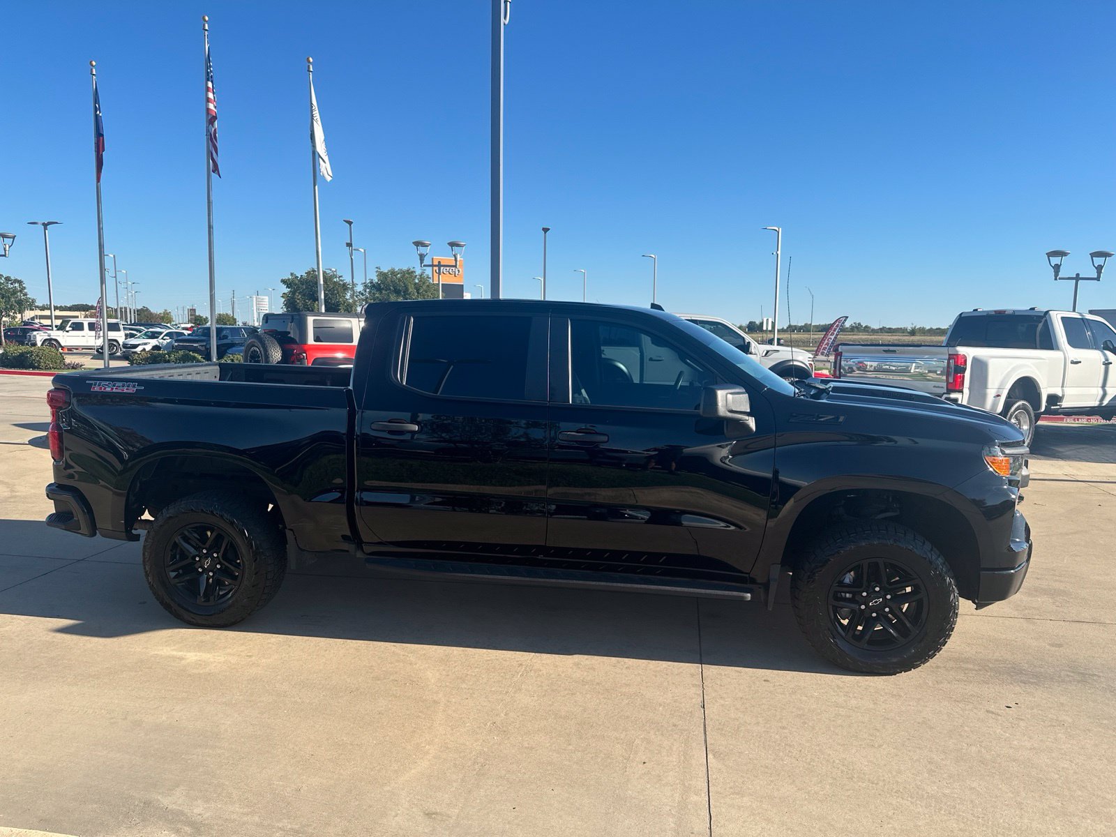 Used 2024 Chevrolet Silverado 1500 Custom Trail Boss w/ LPO, Dark Essentials Package AWD/4WD image 6