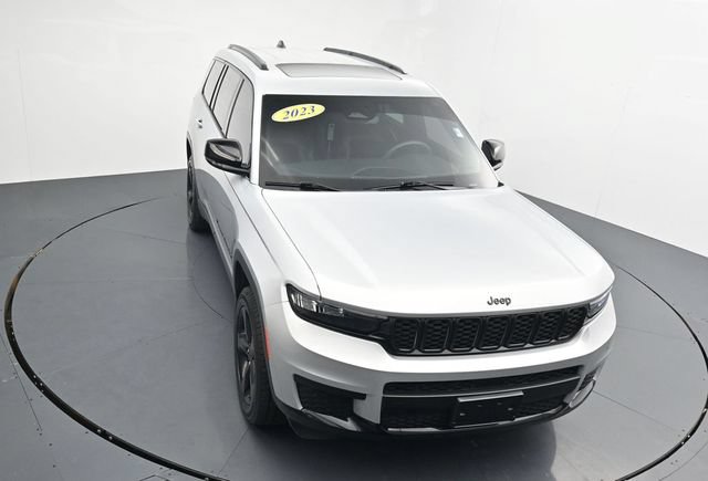 Used 2023 Jeep Grand Cherokee L Altitude AWD/4WD image 24