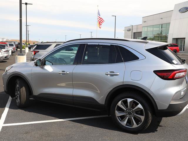 Certified 2024 Ford Escape Platinum AWD/4WD image 18